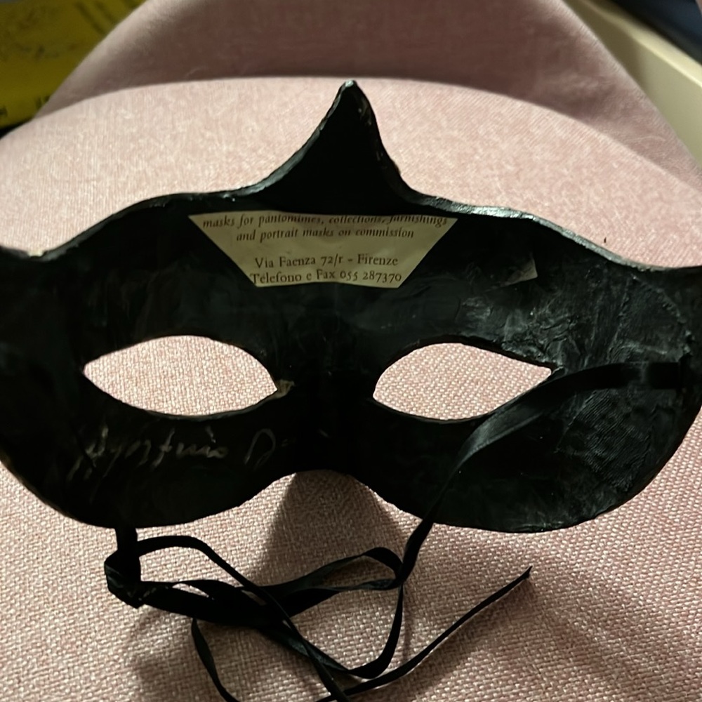 Italian paper mache mask from Florence, Italy. Hand painted. - Picture 2 of 3